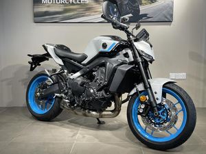 YAMAHA MT-09 890 CC