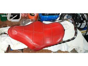 SELLE ET GUIDON POUR MOBYLETTE ANCIENNE