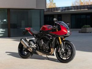 TRIUMPH SPEED TRIPLE 1200 RR 2022 MATOSINHOS E LEÇA DA PALMEIRA
