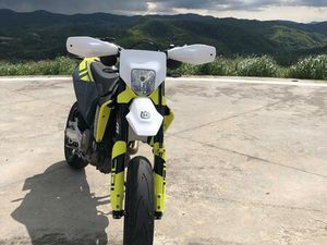 VENDO HUSQVARNA 701 SUPERMOTO (2023 - 25) USATA A MILANO (CODICE 9887690) - MOTO.IT