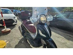 VENDO PIAGGIO BEVERLY 350 SPORTTOURING IE ABS (2011 - 17) USATA A ROMA (CODICE 9887708) - MOTO.IT