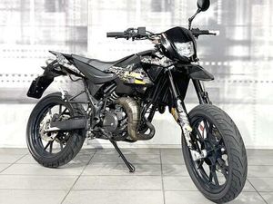 VENDO KSR MOTO TR 50 SM 2T (2014 - 17) USATA A CASALGRASSO (CODICE 9887517) - MOTO.IT