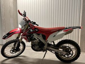 HONDA CRF 250 – 2013 Г. | ОТЛИЧНО СЪСТОЯНИЕ РЕГИСТРИРАН ГР. СОФИЯ ДИАНАБАД