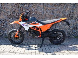 KTM 390 SMC R
