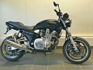 YAMAHA XJR 1300