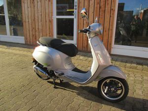 VESPA PRIMAVERA 125