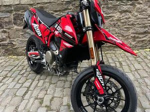 DUCATI 698 HYPERMOTARD KEINE KTM SMCR / HUSQVARNA 701