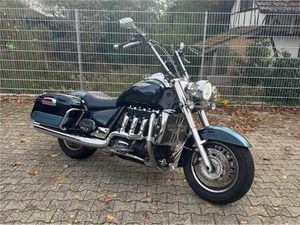 TRIUMPH ROCKET 3 TOURING