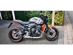 TRIUMPH TRIDENT 660, GARANTIE, TIEFER, EXTRAS