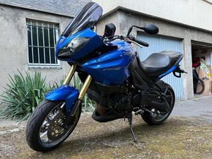 TRIUMPH TIGER MOTORRAD 1050 LANGSTRECKENTOURER