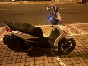 PIAGGIO - BEVERLY 400