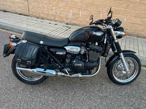 TRIUMPH - LEGEND TT 900