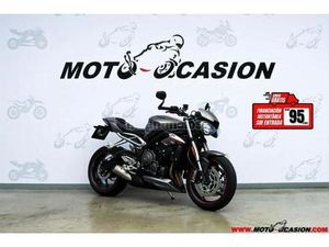 TRIUMPH - STREET TRIPLE