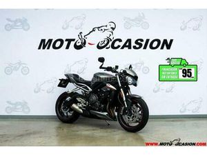 TRIUMPH - STREET TRIPLE