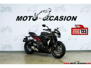 TRIUMPH - STREET TRIPLE 765
