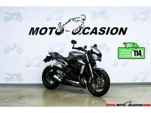TRIUMPH - STREET TRIPLE