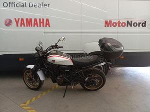YAMAHA - XSR700