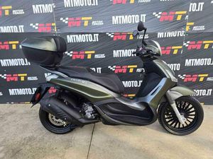 VENDO PIAGGIO BEVERLY 300 S I.E. ABS-ASR (2016 - 20) USATA A BADIA PAVESE (CODICE 9887278) - MOTO.IT