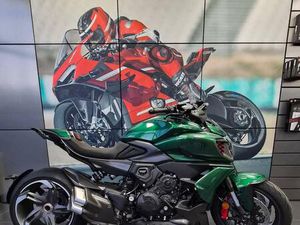 VENDO DUCATI DIAVEL FOR BENTLEY (2024) USATA A REGGIO NELL'EMILIA (CODICE 9887874) - MOTO.IT
