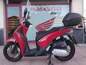VENDO HONDA SH 150 I (2017 - 19) USATA A CATANZARO (CODICE 9887809) - MOTO.IT