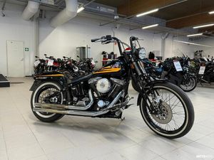 FXSTSB BAD BOY A-KORTTI - 14 PÄIVÄN PALAUTUSOIKEUS - NYT ON HERKKUA TARJOLLA! AITO KELTARAITA FXSTSB