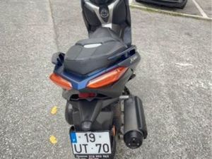 YAMAHA XMAX 125. ÁGUAS LIVRES