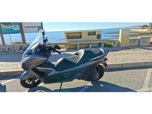 HONDA FORZA 300 ABS 2013 CARCAVELOS E PAREDE