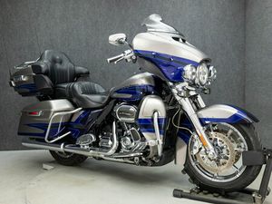 2017 HARLEY DAVIDSON FLHTKSE CVO ULTRA LIMITED W/ABS