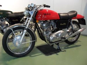 NORTON - COMMANDO - FASTBACK - LONG RANGE - 750 CC - 1971