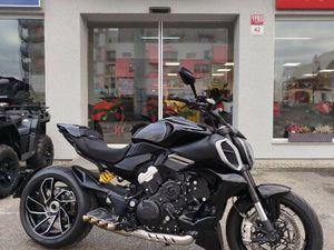 DUCATI DIAVEL V4, 1. MAJITEL, ČR, TOVÁRNÍ ZÁRUKA, LAĎÁK ZA 1