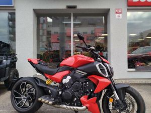 DUCATI DIAVEL V4, ČR, TOVÁRNÍ ZÁRUKA, LAĎÁK ZA 160 000,- KČ