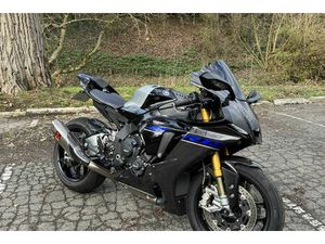 YAMAHA YZF-R1M 1000 2024
