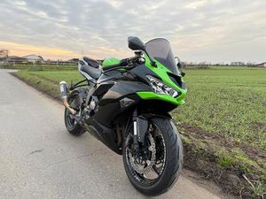 KAWASAKI ZX 6R VIELE EXTRAS SCHECKHEFT GEPFLEGT