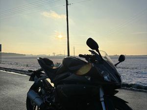 MOTOR YAMAHA YZF DOMARADZICE