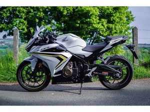 HONDA CBR 500R INKL. ZUBEHÖR (SELTENE FARBE)