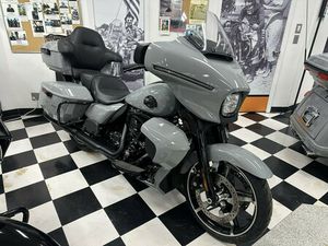 2025 HARLEY-DAVIDSON® STREET GLIDE® ULTRA BILLIARD GRAY - BLACK FINISH