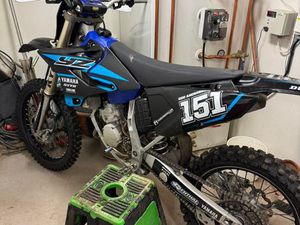 YAMAHA YZ125