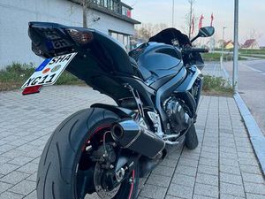 SUZUKI GSX R 750 TÜV NEU