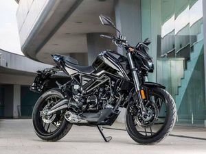 VOGE R 125 CC NAKED MOTORCYCLE HIGH PERFORMANCE BEST MOTORCYCLE 2023