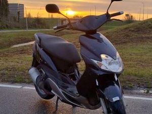 YAMAHA JOG R. — SCOOTERS | YAMAHA — MARKTPLAATS