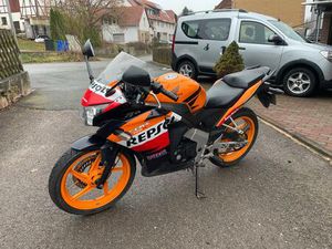 HONDA CBR 125R ( REPSOL )