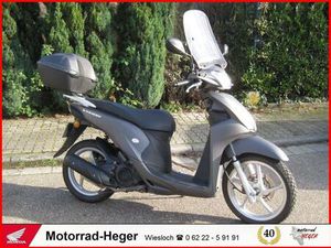 HONDA NSC110 VISION - MIT TOPCASE UND WINDSCHILD