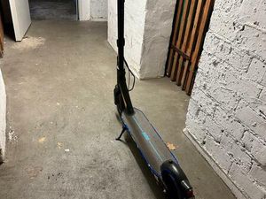 VERKAUFE EINEN E-SCOOTER NINEBOT SEGWAY G30D II.