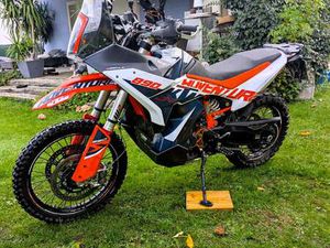 R ADVENTURE RALLY READY 77KW 77 KW A2