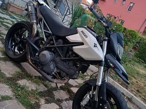 DUCATI HYPERMOTARD 800I →