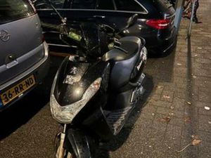PEUGEOT KISBEE 2017 — SCOOTERS | PEUGEOT — MARKTPLAATS