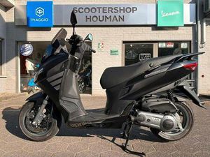 ② APRILIA SXR 50 CC 45KM/H ENIGMA BLACK (NR.148)