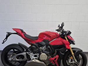 DUCATI STREETFIGHTER V4 S MY 2025