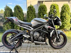TRIUMPH STREET TRIPLE