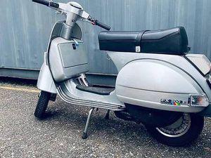 PIAGGIO VESPA PX200 E CANTON BASEL-LANDSCHAFT -